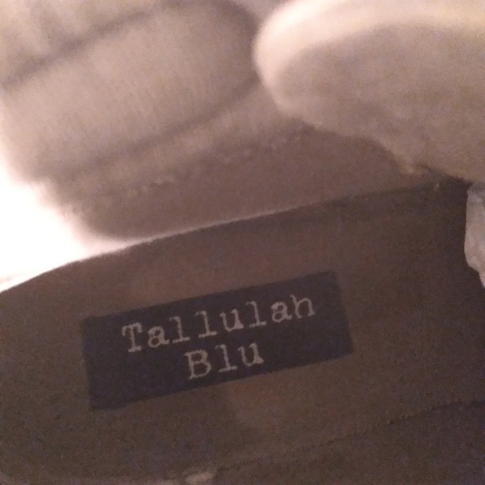 Tallulah Blu Tie Up‎ Ankle Boots Wedged Heel 8.5 Med.